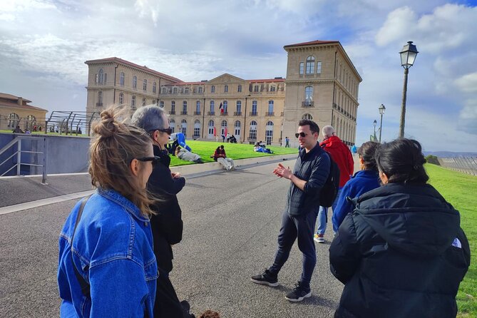 Marseille Guided Tour for 2.5 Hours with a Bilingual Local Guide - Walking Marseille from La Major to the Vieux-Port (Why this route works)