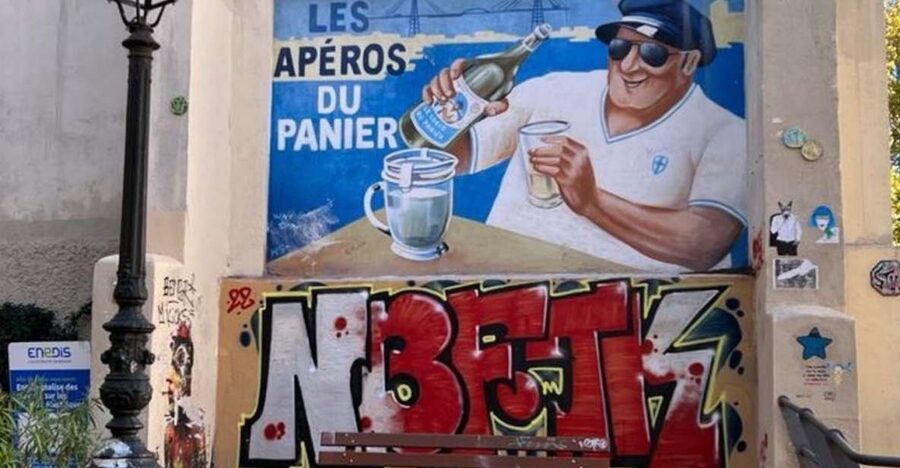 Marseille: Le Panier District 2-hour Guided Walking Tour - Le Panier’s Narrow Streets, Old District Energy
