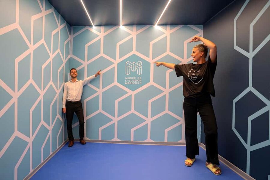 Marseille: Musée de l'Illusion Entry Ticket - Walking In: Visual Tricks, Sensory Play, and Puzzle Moments