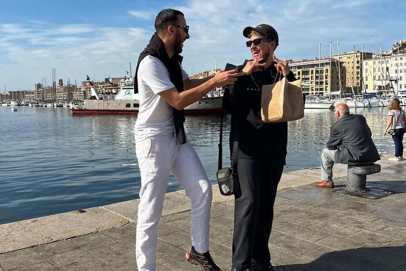 Marseille: No-Diet Club Local Food Tasting and Walking Tour - The sweet route: navettes, almond macaroons, and ice cream moments