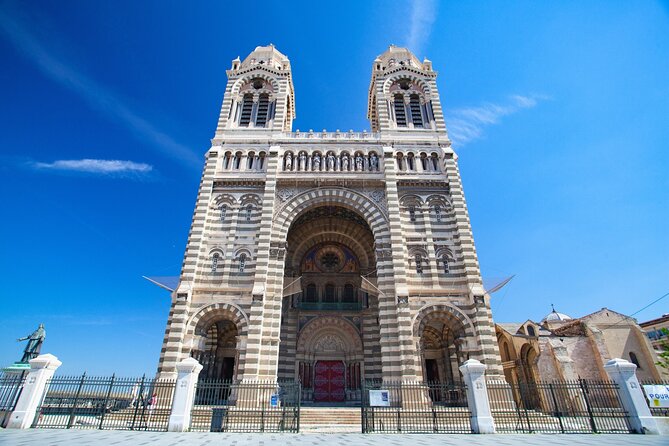 Marseille Old Town Exploration Game and Tour - How long you’ll actually be walking (and where you can pause)