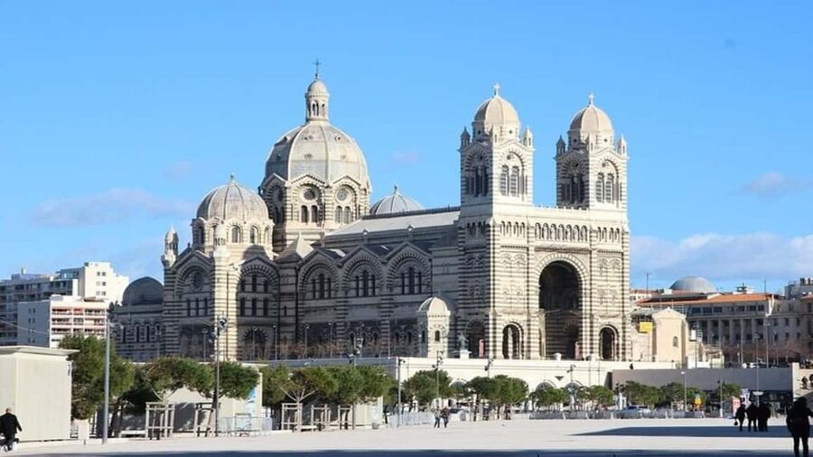 Marseille : Private Custom Tour with a Local Guide - Key things to know before you go
