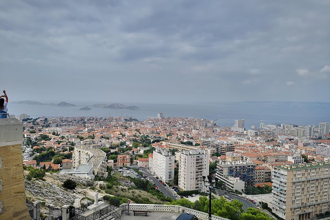 Marseille Shore Excursion: City Sightseeing Tour of Marseille - Four des Navettes: snack culture with a real local angle