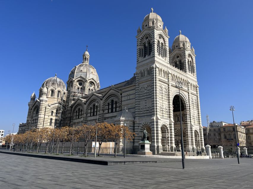 Marseille: Sightseeing E-Bike Tour - Le Pharo and Bassin du Carénage: A Scenic Pause Before the Corniche