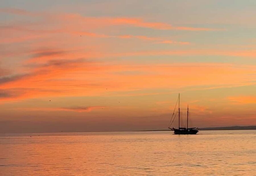 Marseille: Sunset Sailing Cruise with Dinner and Drinks - Price and value: is $77 a fair deal?