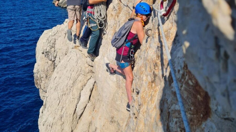 Marseille : Via Ferrata in the calanque of Sormiou - Why the Calanque de Sormiou is made for a via ferrata
