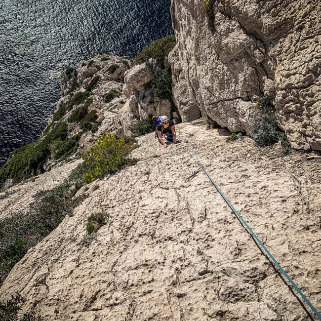 Multi Pitch Climb Session in the Calanques near Marseille - Why the Calanques work so well for multi-pitch climbing
