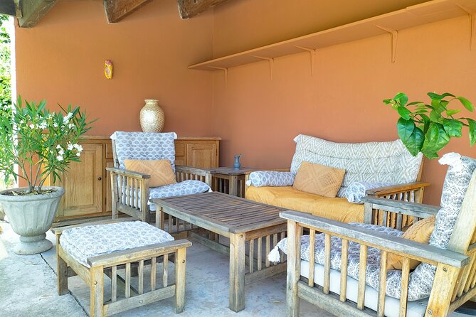 Peaceful Countryside Day : Vineyards, Food & Villages - What the private format does for your day