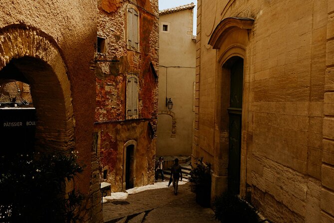 Pearls of Luberon : Gordes, Rousillon & Sénanque Abbey - Through Luberon National Park: Vineyards, Hills, and a Driver-Free Scenic Pass