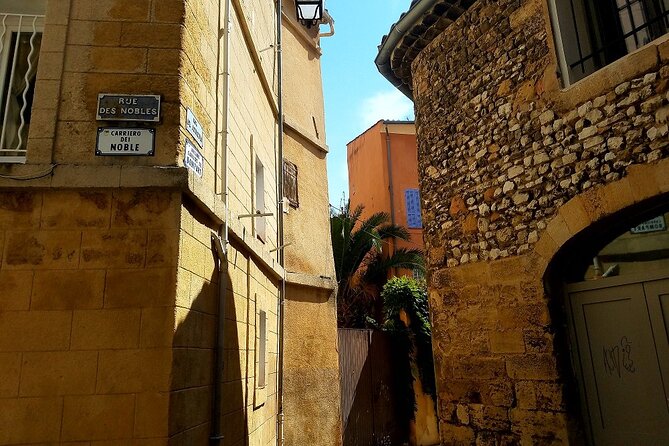 Public visit of Aix-en-Provence | The streets are told - Street Names in Aix Are a History Shortcut