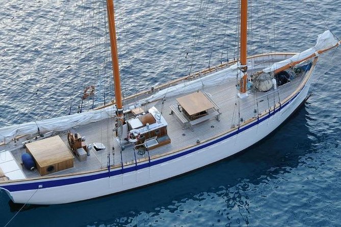 Sailing day in the heart of the Calanques - Why the ALLIANCE Schooner Day Feels Different Than Usual Tours