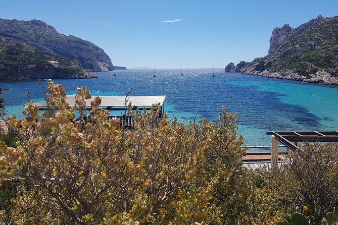 Sormiou Calanques National Park Electric Bike Tour from Marseille - Meeting at Pointe Rouge: start easy, then roll