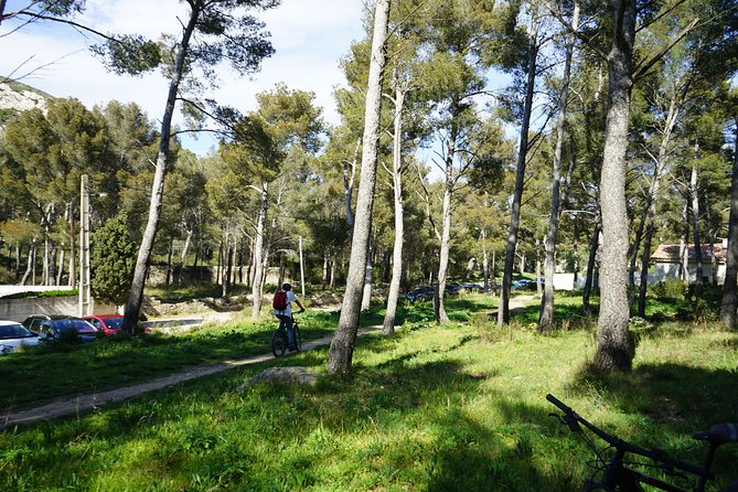 Ultimate Calanques Panoramic e-bike Ride – 3h (Small Group) - Callelongue and the Cap Croisette Break