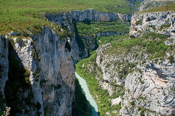 Visit the lavender fields, the Gorges du Verdon and Moustiers. - Moustiers-Sainte-Marie: ceramics shopping and a terrace lunch break