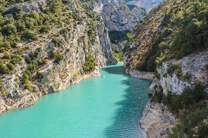 Visit the lavender fields, the Gorges du Verdon and Moustiers. - What the private guide really adds (and how to use it)