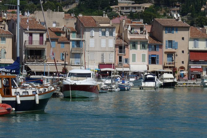 Wine Tour Bandol & Cassis from Marseille - The guide experience: why Caroline and Emmanuel matter